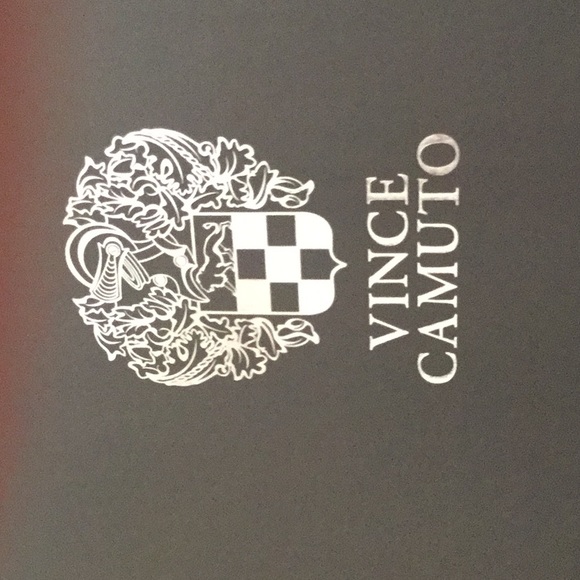 Shoes - Picture 4 of 4